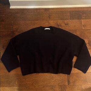 2024 Zara cropped boxy navy sweater M never worn